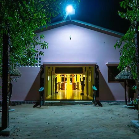 Eden De La Tsiribihina Hotel Miandrivazo Exterior photo