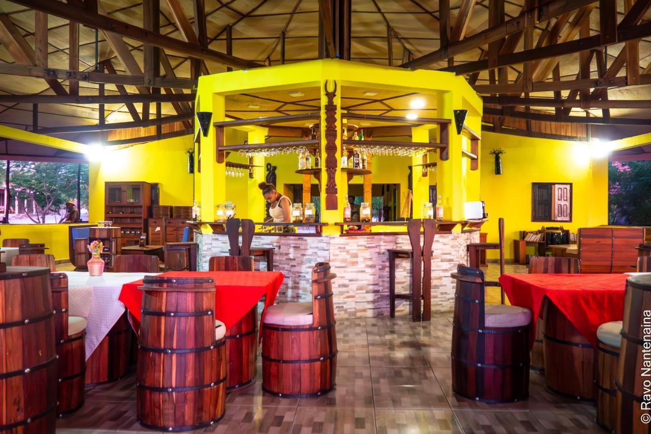 Eden De La Tsiribihina Hotel Miandrivazo Exterior photo
