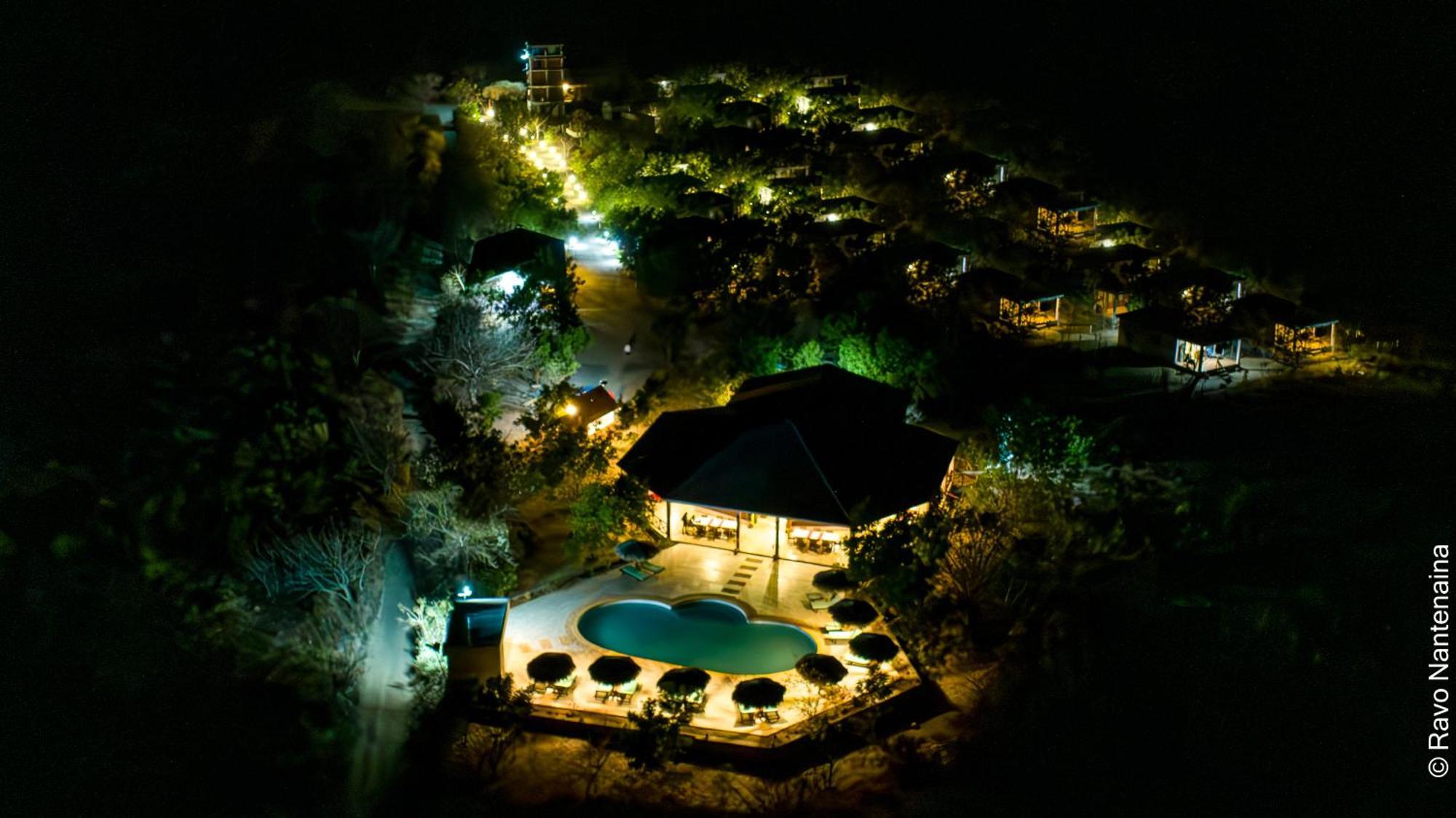 Eden De La Tsiribihina Hotel Miandrivazo Exterior photo